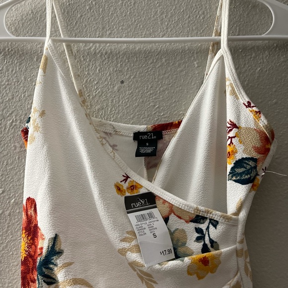 Rue21 Romper - Picture 2 of 3